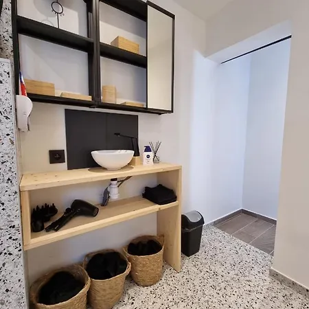 Le 39 Bis Guest house *